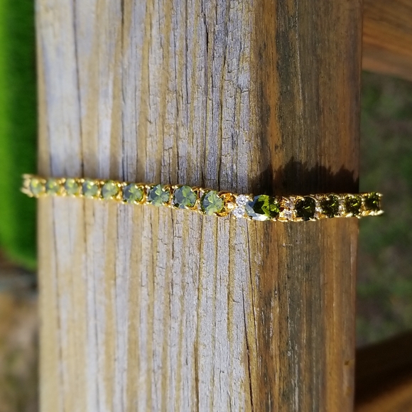 Classy Gemstones & Rhinestones Bracelet NWOT - Picture 5 of 6